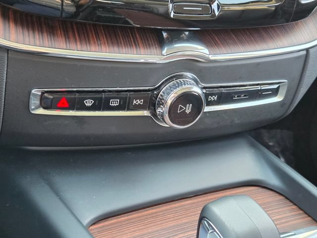Certified 2023 Volvo XC60 B5 Plus FWD image 32
