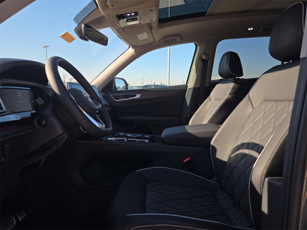 New 2025 Volkswagen Atlas SEL Premium R-Line image 18