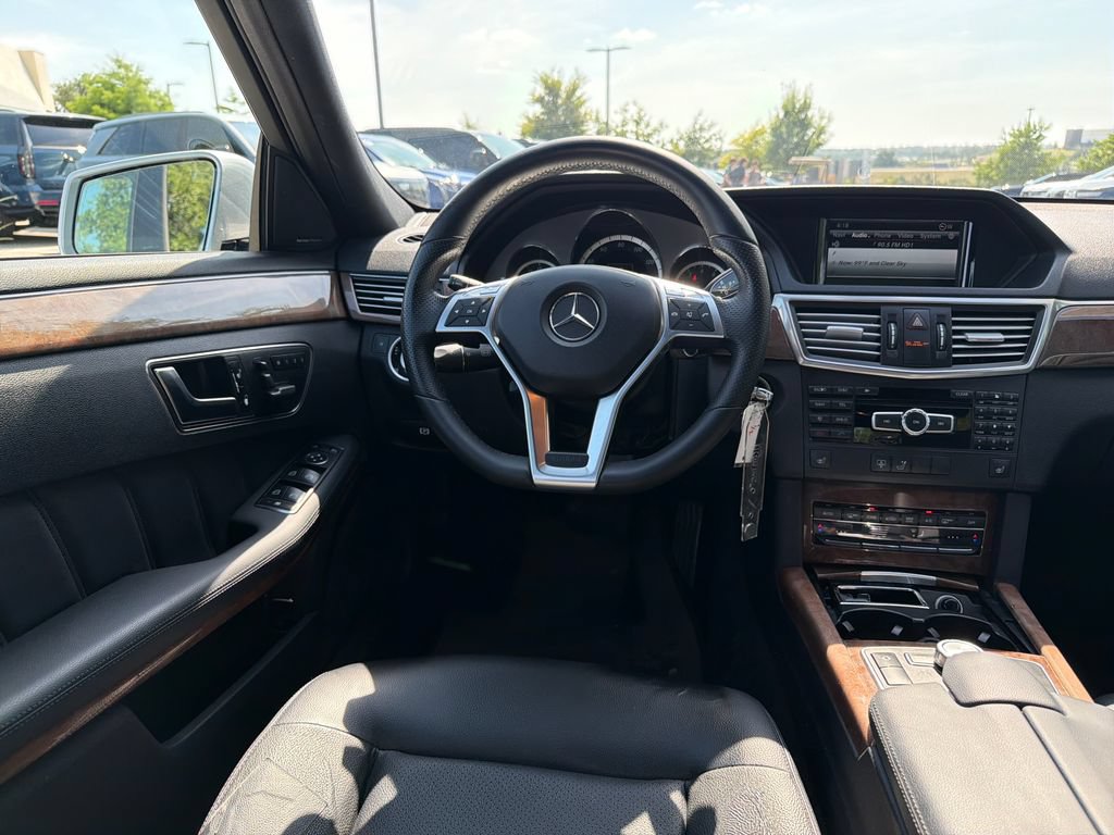 Used 2013 Mercedes-Benz E 350 4MATIC Sedan image 28