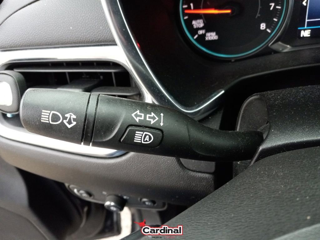 Used 2020 Chevrolet Equinox LT w/ Driver Convenience Package image 29