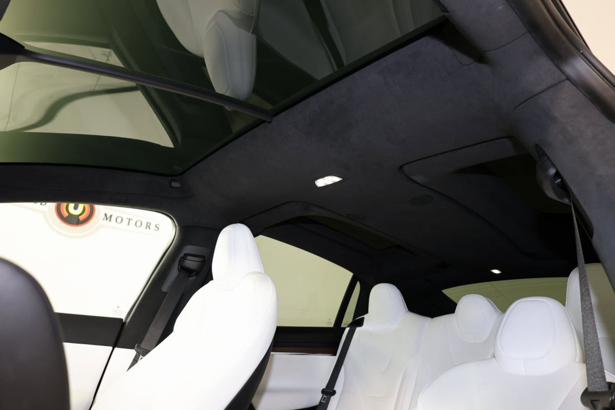Used 2022 Tesla Model X image 13