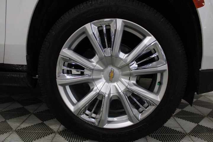 Used 2023 Chevrolet Suburban High Country image 46