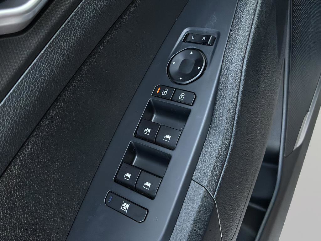 Certified 2026 Kia Sportage LX image 12