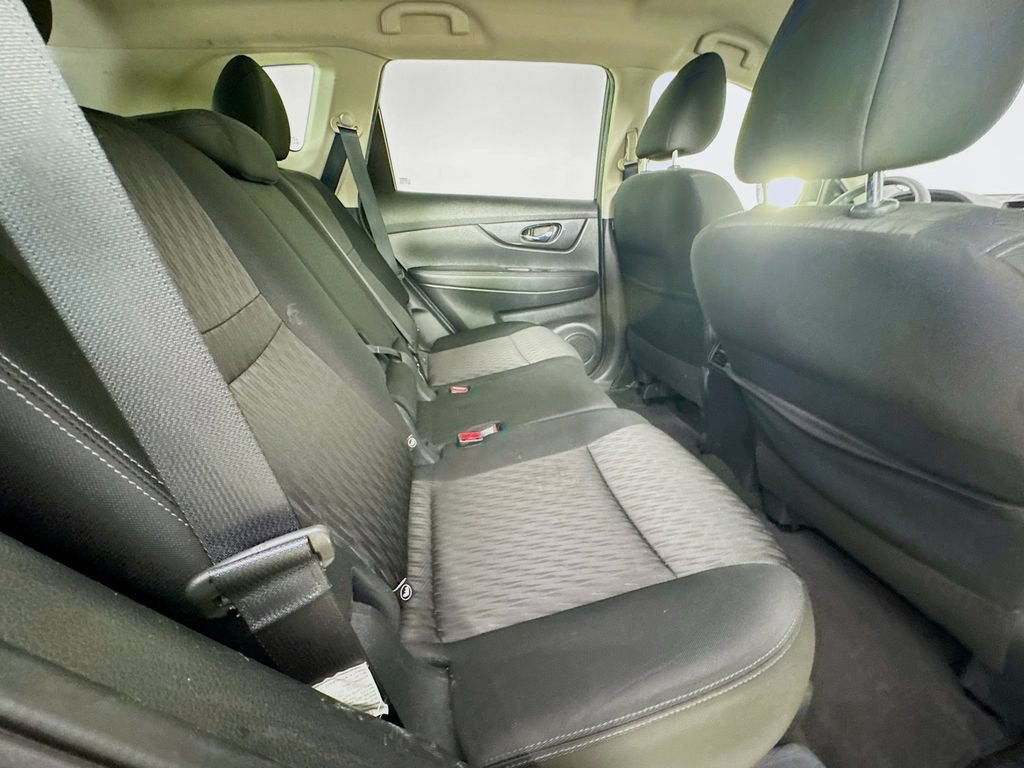 Used 2018 Nissan Rogue SV AWD/4WD image 33