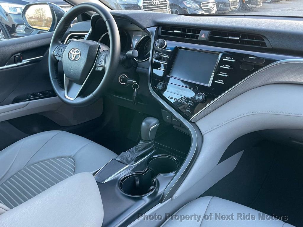 Used 2018 Toyota Camry SE image 23