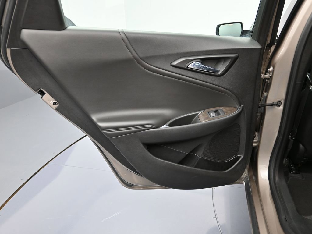 Used 2024 Chevrolet Malibu LT image 21