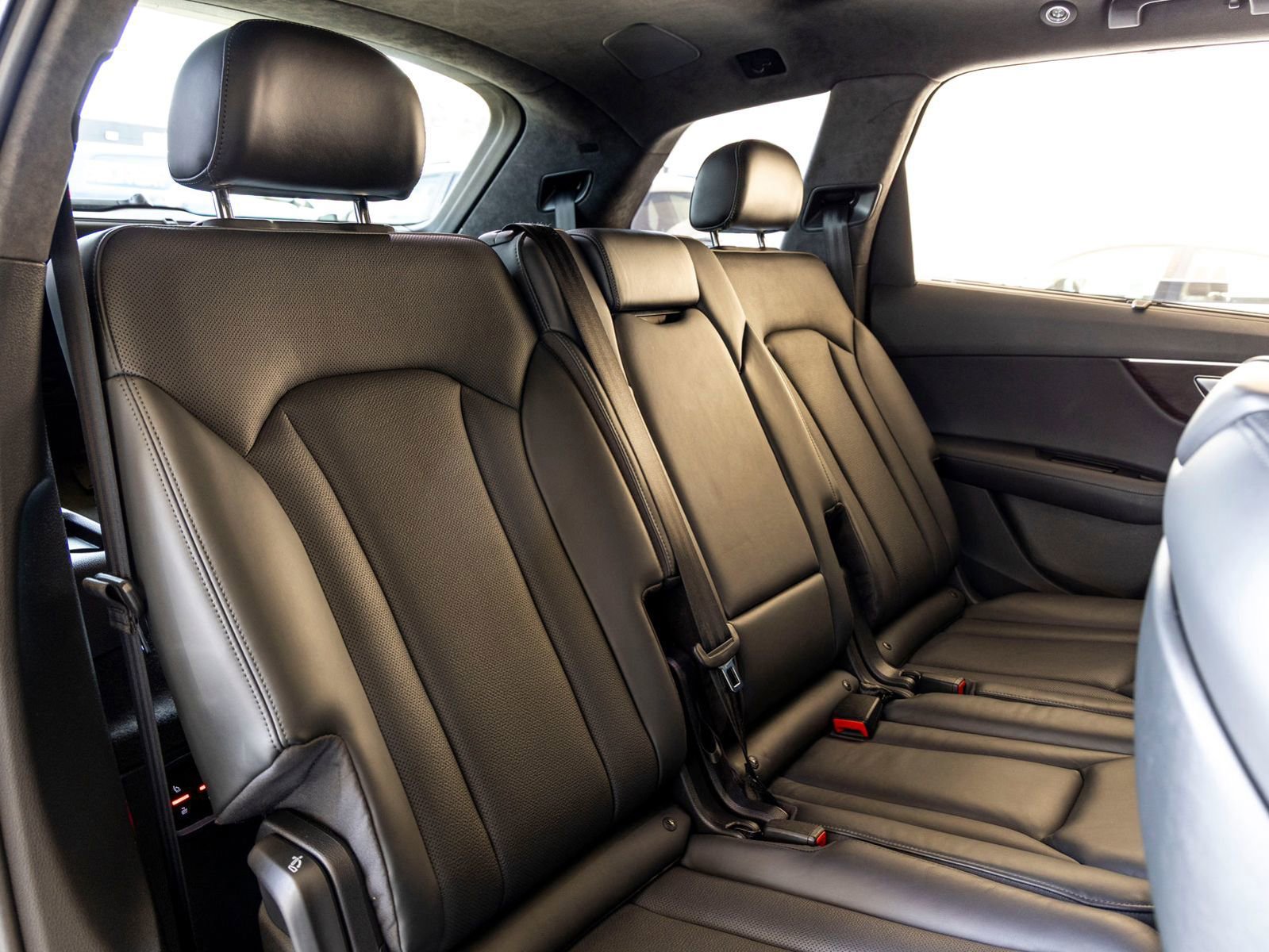 Used 2022 Audi Q7 3.0T Prestige image 24