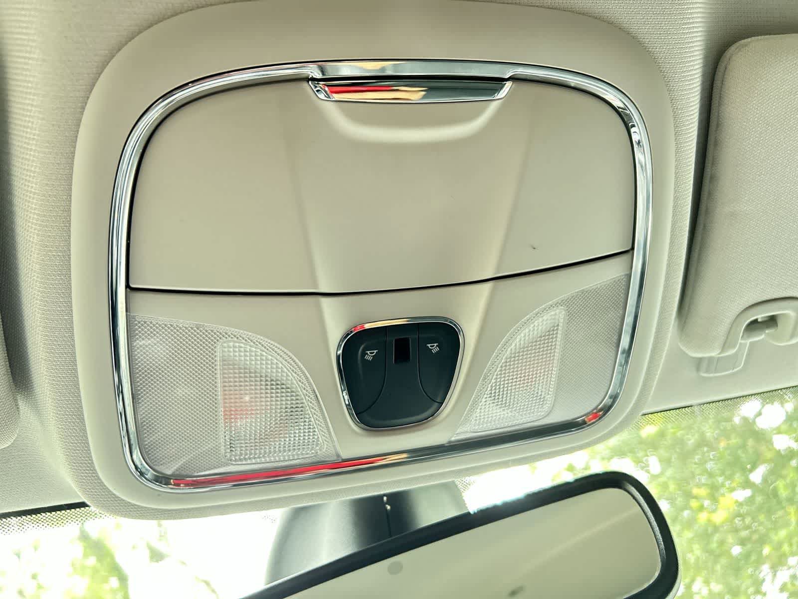Used 2019 Jeep Cherokee Limited FWD image 17