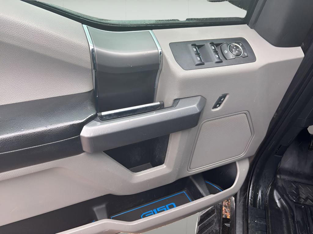 Used 2015 Ford F150 XLT w/ Equipment Group 302A Luxury AWD/4WD image 26