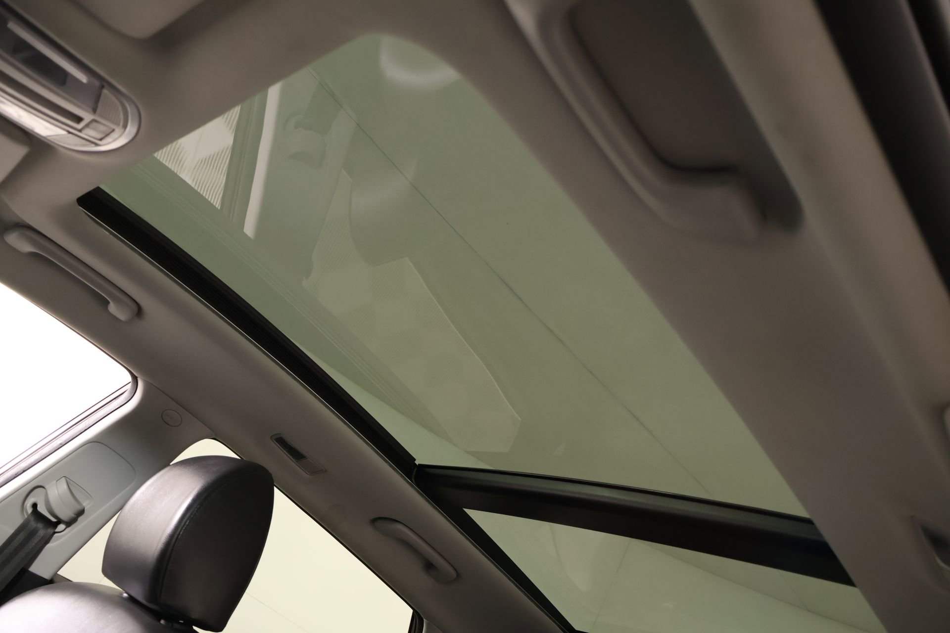 Used 2020 Hyundai Tucson Ultimate w/ Cargo Package FWD image 16