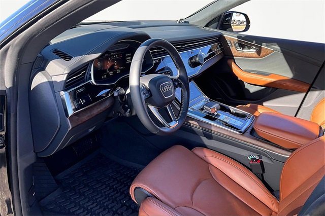 Used 2025 Audi Q8 Prestige w/ Prestige Package image 13