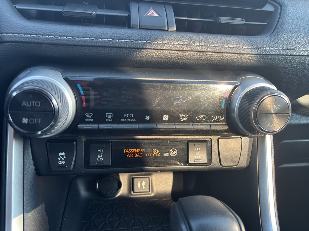 Used 2019 Toyota RAV4 XLE w/ Convenience Package image 21