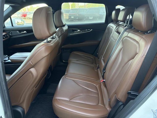 Used 2022 Lincoln Nautilus Reserve w/ Luxury Package image 16