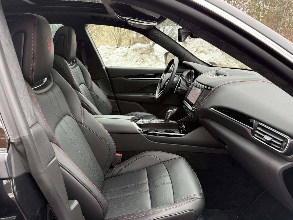 Used 2022 Maserati Levante Modena image 14