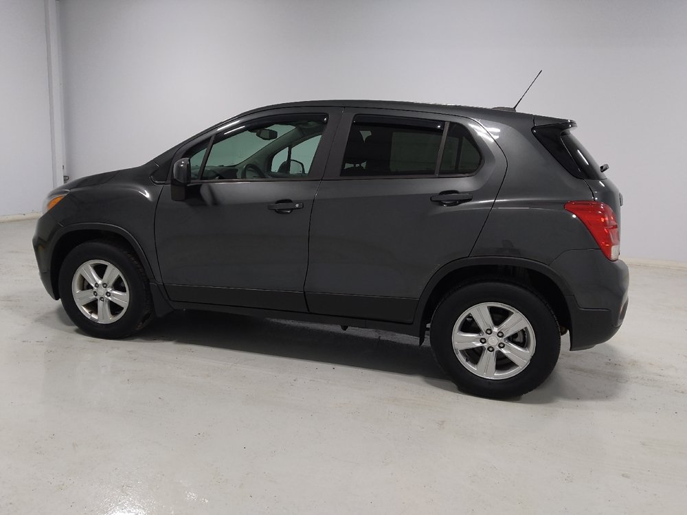 Used 2020 Chevrolet Trax LS w/ Tint and Cruise Package AWD/4WD image 3
