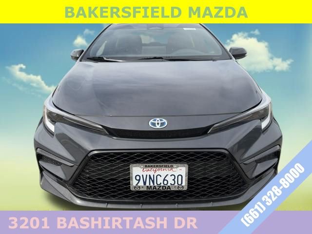 Used 2025 Toyota Corolla SE w/ SE Premium Package image 8