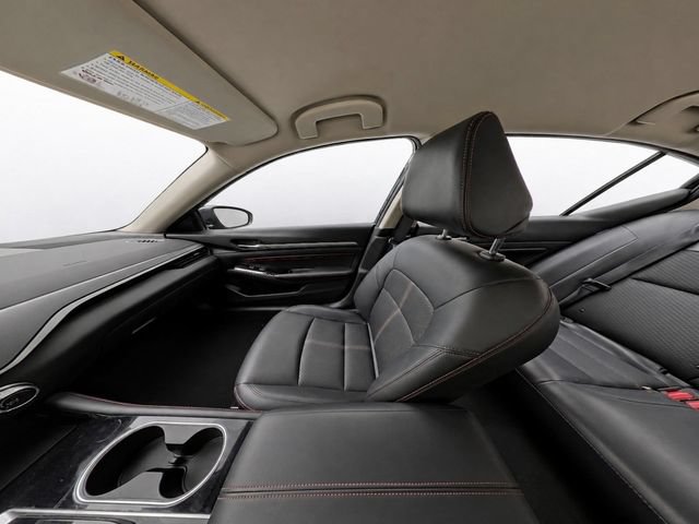 Used 2023 Nissan Altima 2.5 SR FWD image 18
