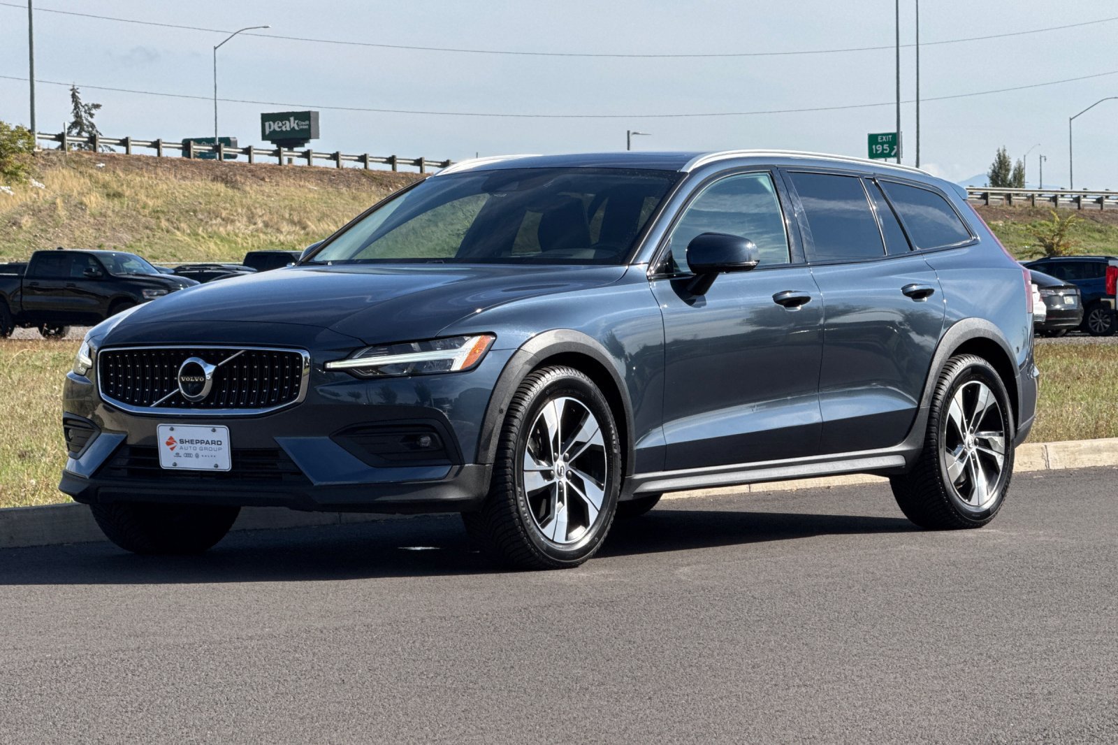 Used 2021 Volvo V60 T5 Cross Country w/ Protection Package AWD/4WD image 7