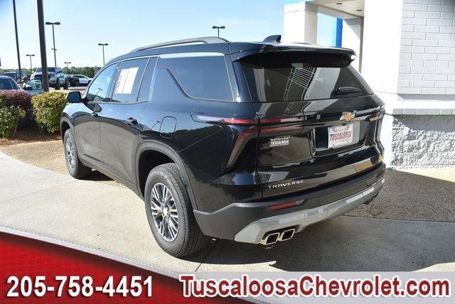 Used 2025 Chevrolet Traverse LT w/ Driver Confidence Package image 7