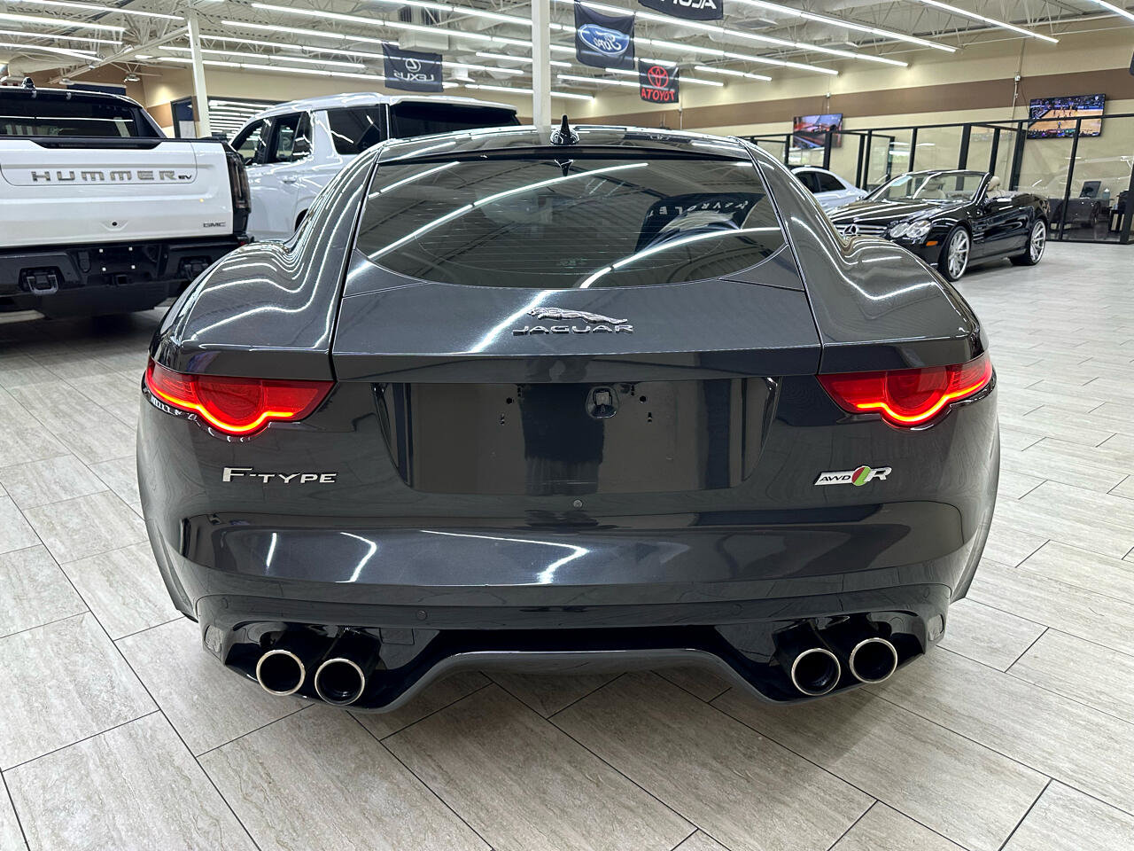 Used 2016 Jaguar F-TYPE R image 7