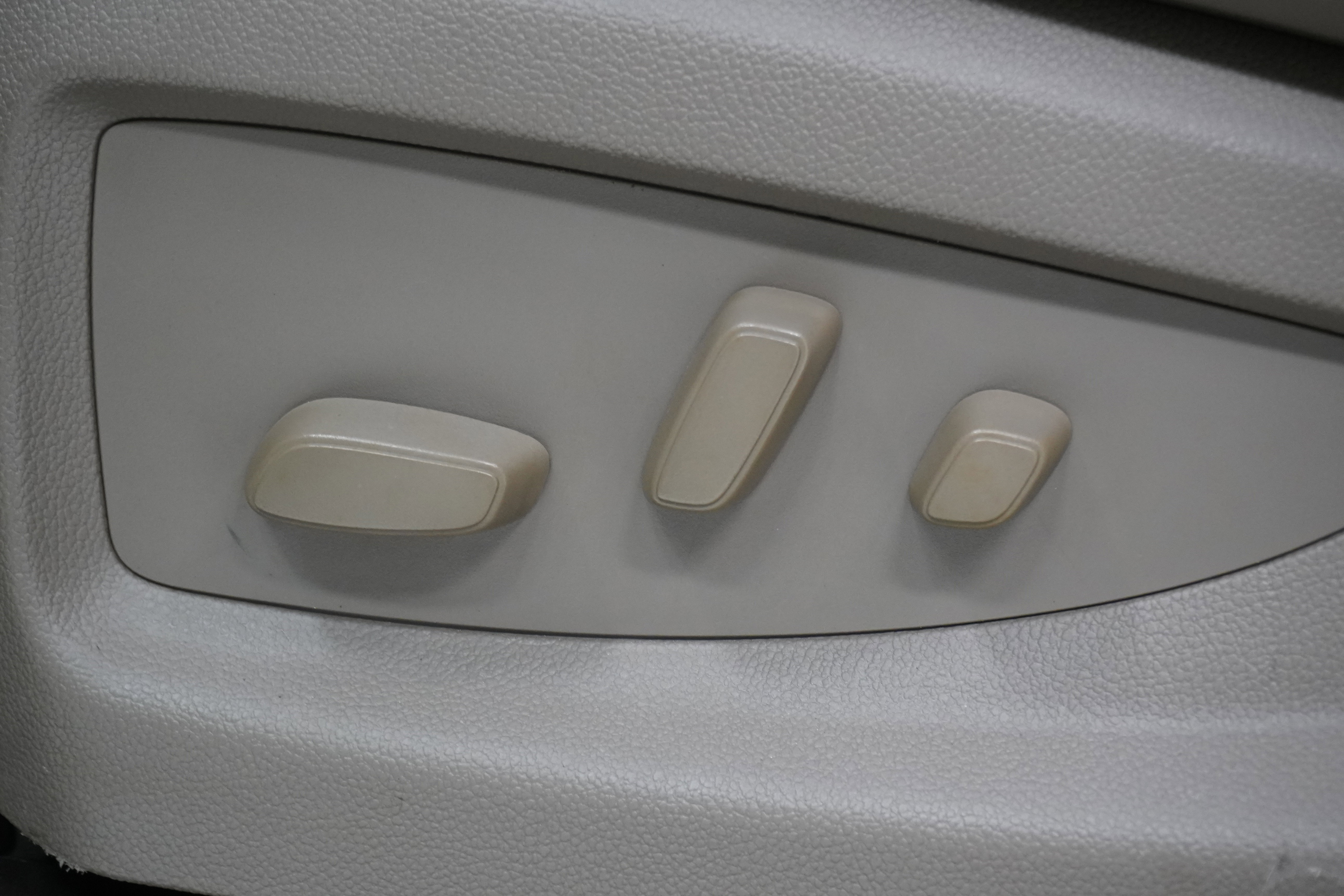 Used 2018 Chevrolet Silverado 1500 LTZ w/ Texas Edition AWD/4WD image 16