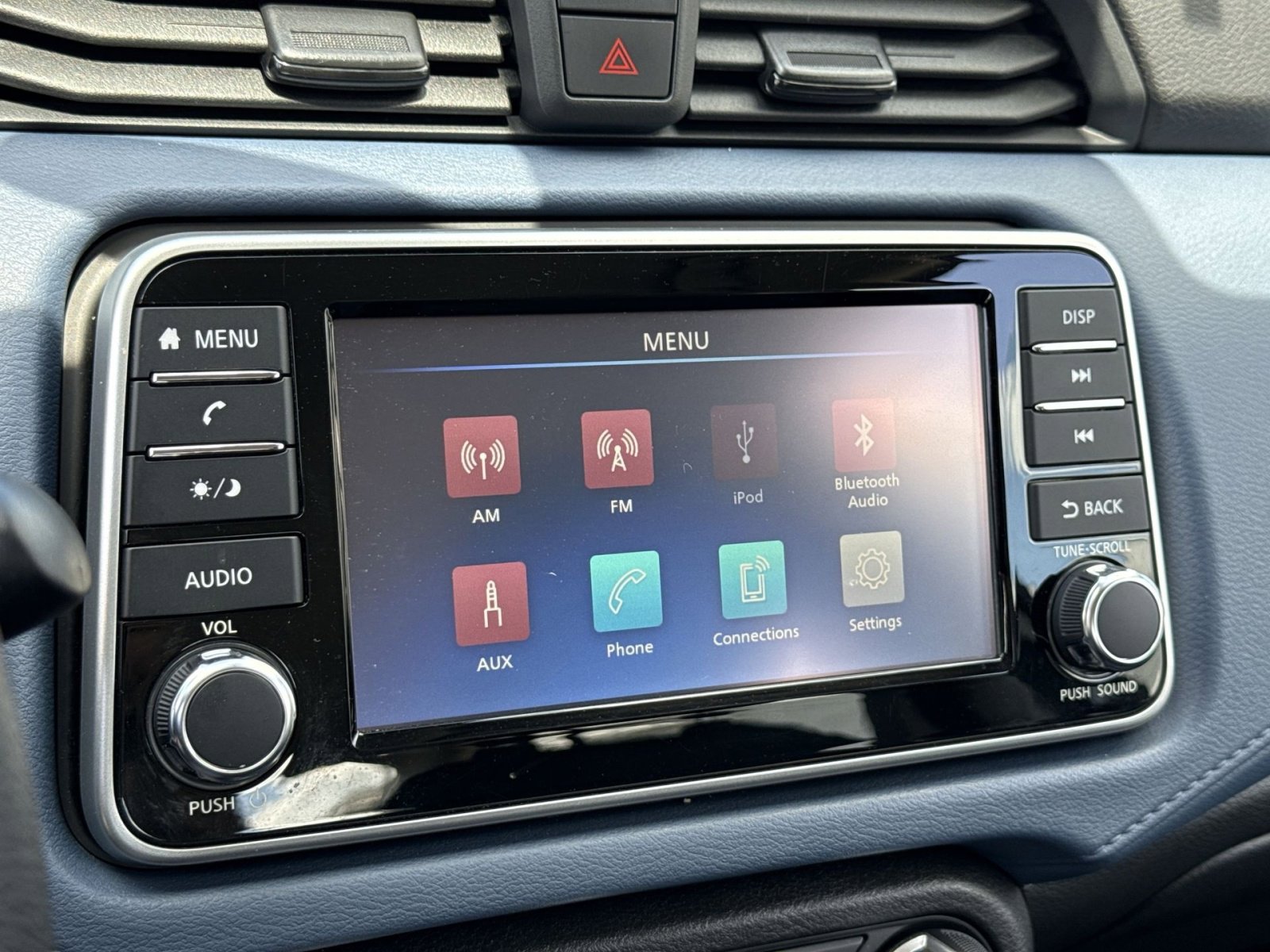 Used 2025 Nissan Versa SV FWD image 21