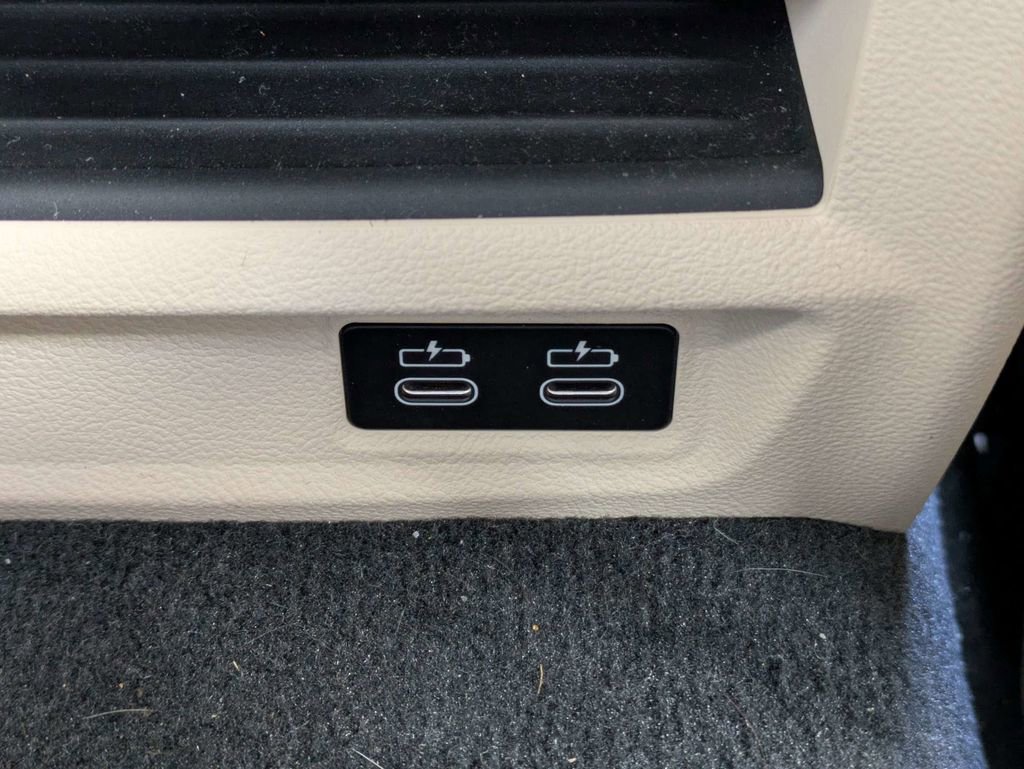 Used 2022 BMW 540i w/ M Sport Package RWD image 15