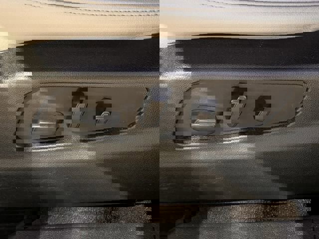 Certified 2021 Cadillac XT4 Luxury w/ Cold Weather Package image 22