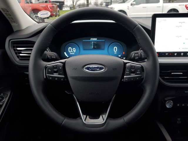 Certified 2023 Ford Escape Platinum w/ Premium Technology Package image 32