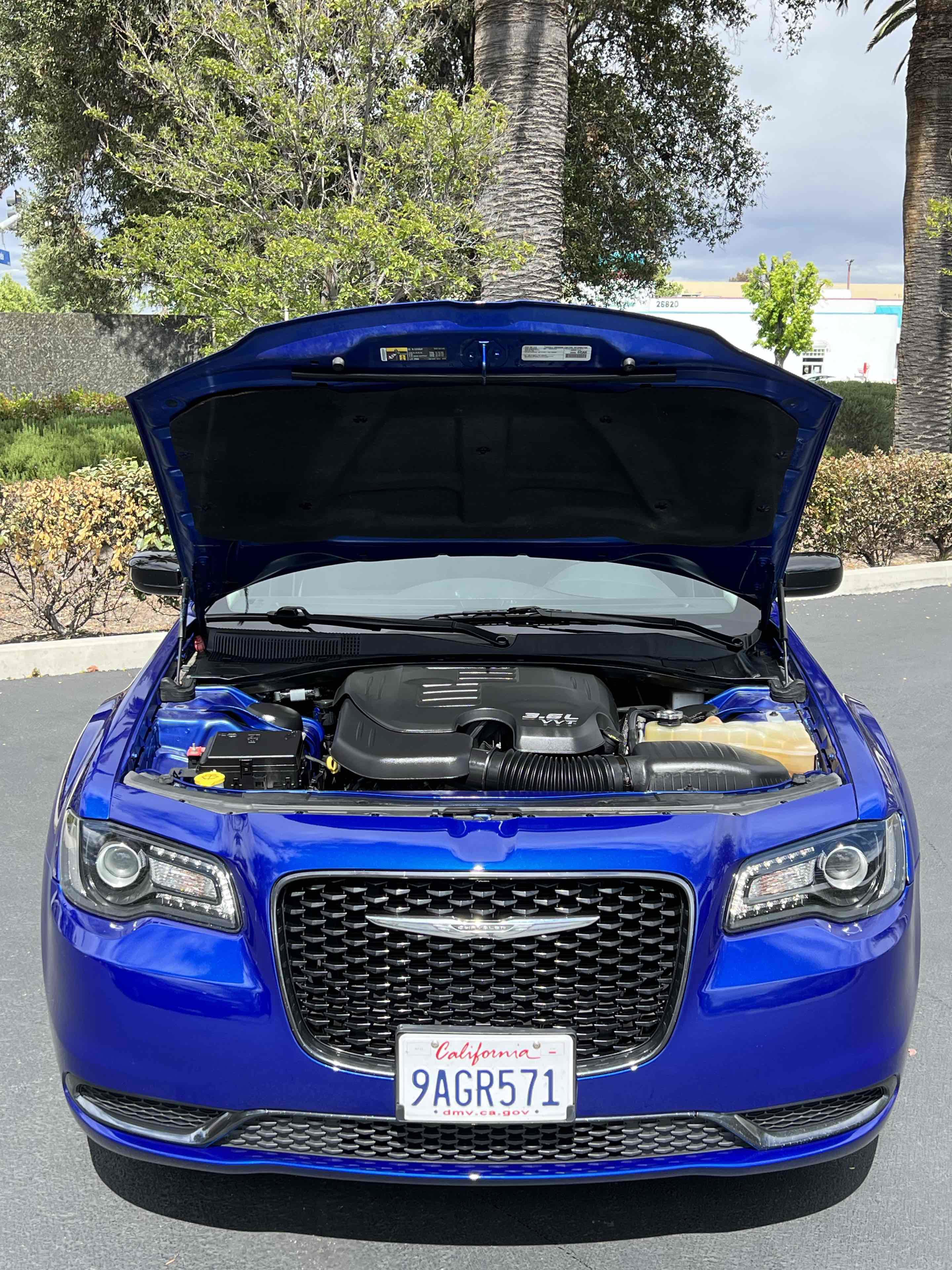 Used 2019 Chrysler 300 Touring w/ Sport Appearance Package image 21