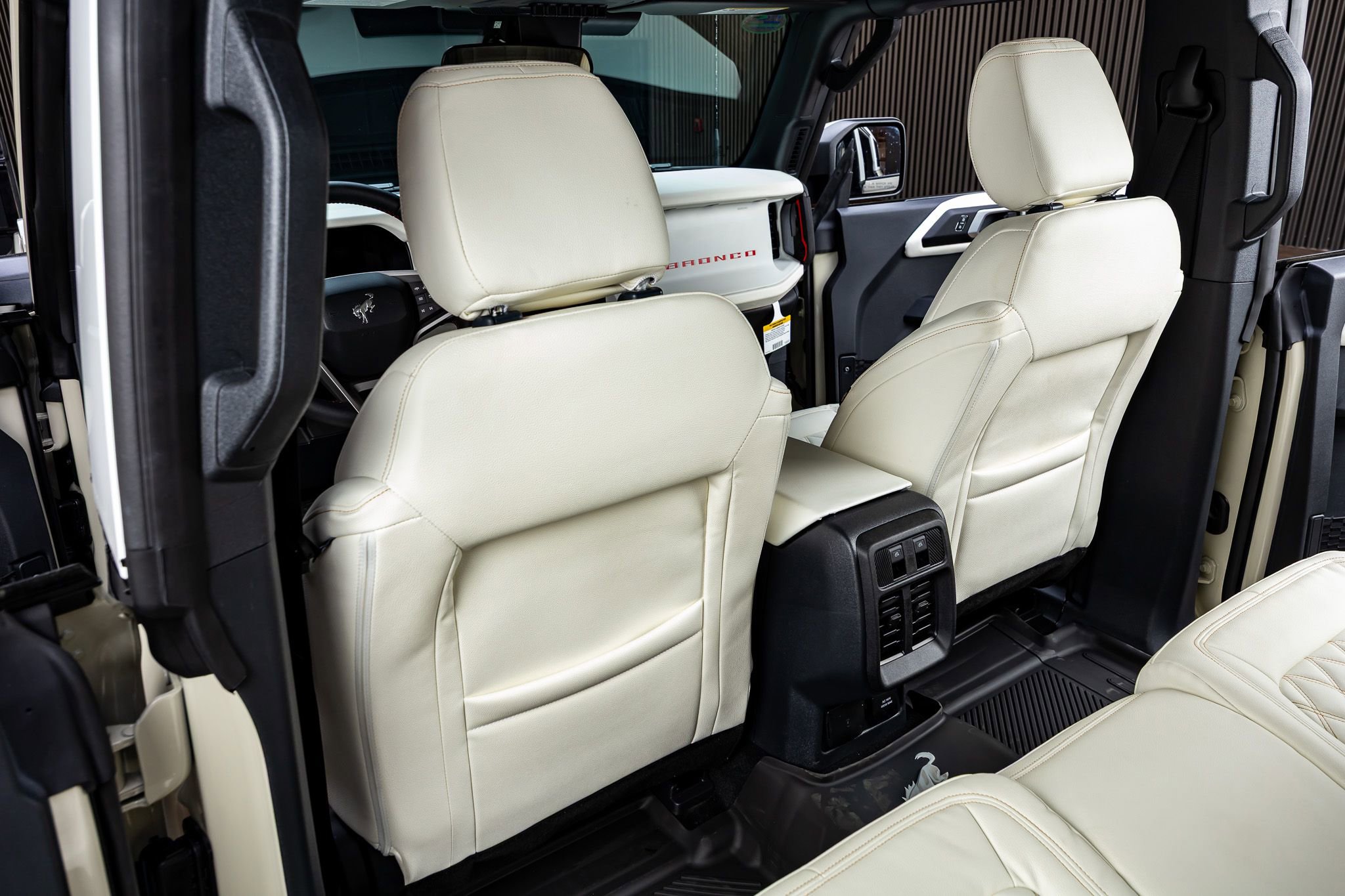 Used 2026 Ford Bronco Heritage Edition AWD/4WD image 30