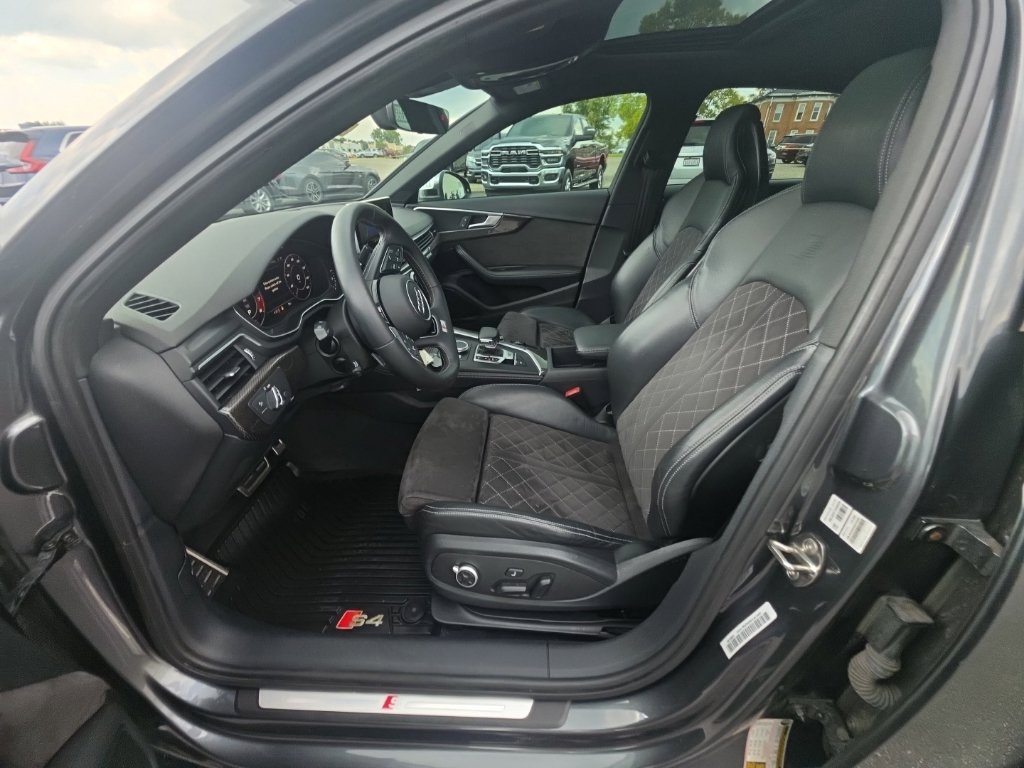 Used 2019 Audi S4 Premium Plus w/ Premium Plus Package AWD/4WD image 13