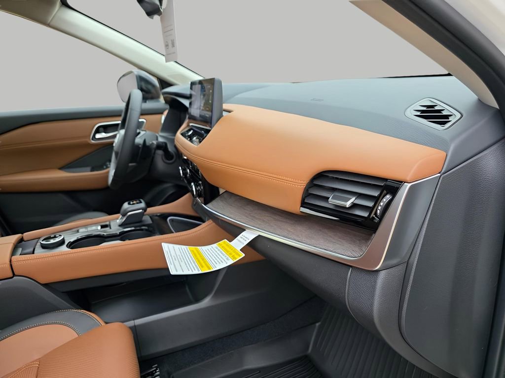 New 2026 Nissan Rogue Platinum w/ Platinum Premium Package image 15