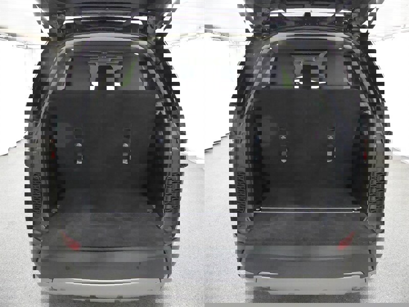 Used 2017 Land Rover Discovery HSE image 35