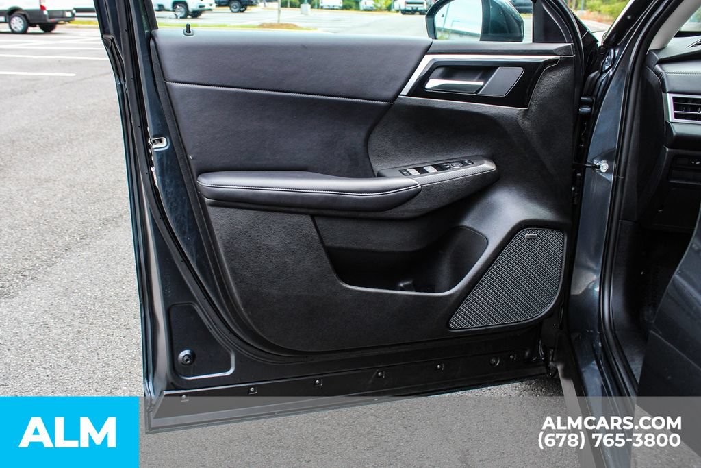 Used 2025 Mitsubishi Outlander SE FWD image 38