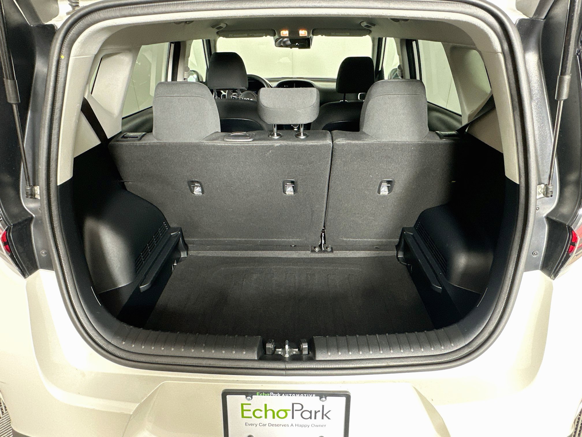 Used 2025 Kia Soul LX w/ LX Technology Package FWD image 27