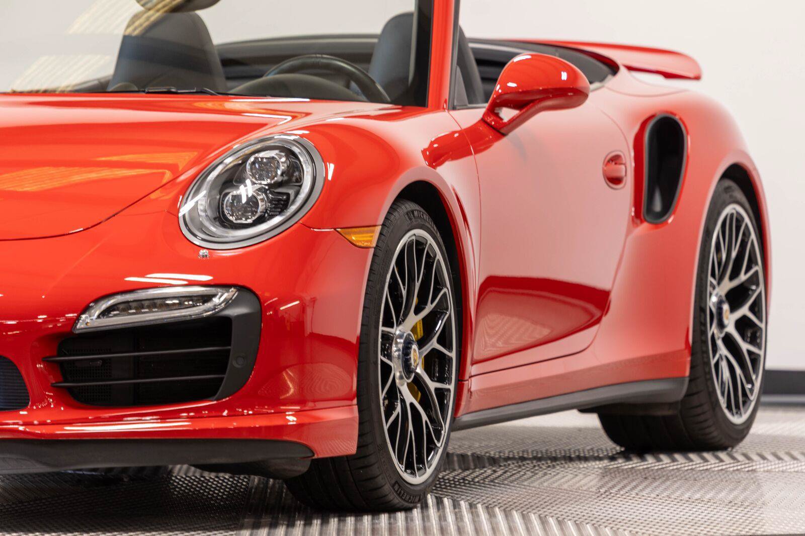 Used 2015 Porsche 911 Turbo S AWD/4WD image 7