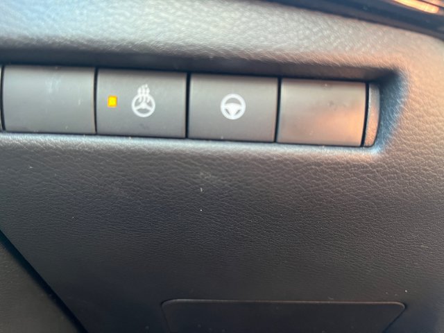 Certified 2026 Nissan Kicks SR w/ SR Premium Package AWD/4WD image 27