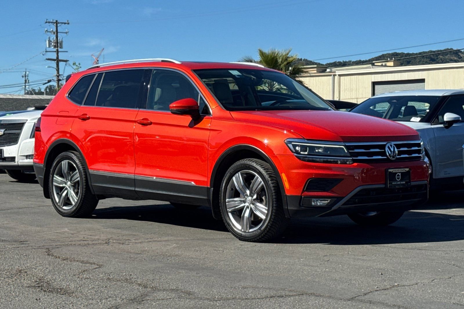 Used 2018 Volkswagen Tiguan SEL Premium w/ 3rd Row Seat Package image 7