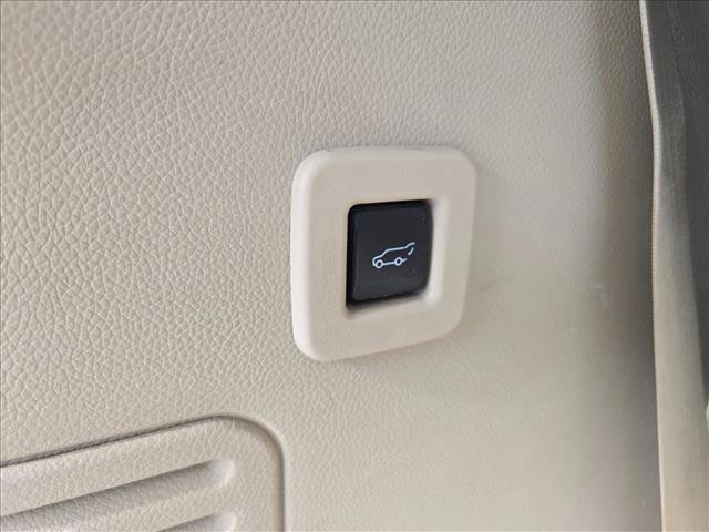 Used 2016 Ford Expedition XLT w/ Equipment Group 202A image 12