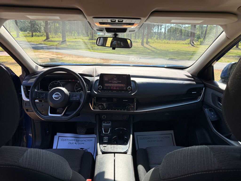 Used 2021 Nissan Rogue SV FWD image 14