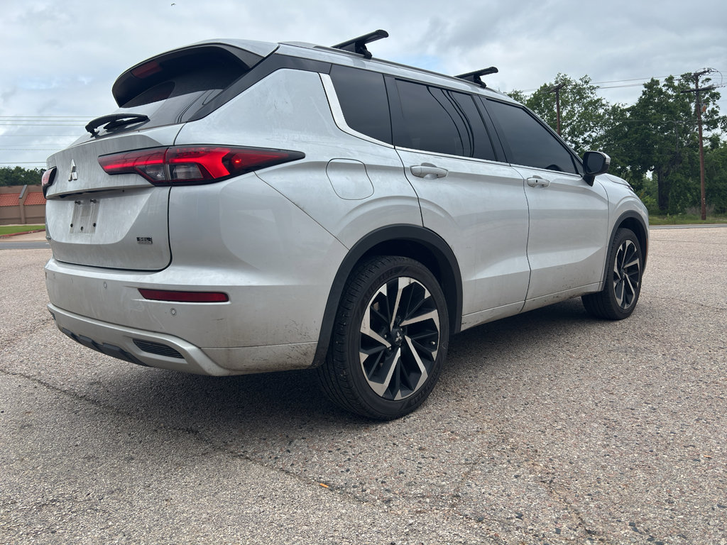 Used 2022 Mitsubishi Outlander SEL FWD image 3
