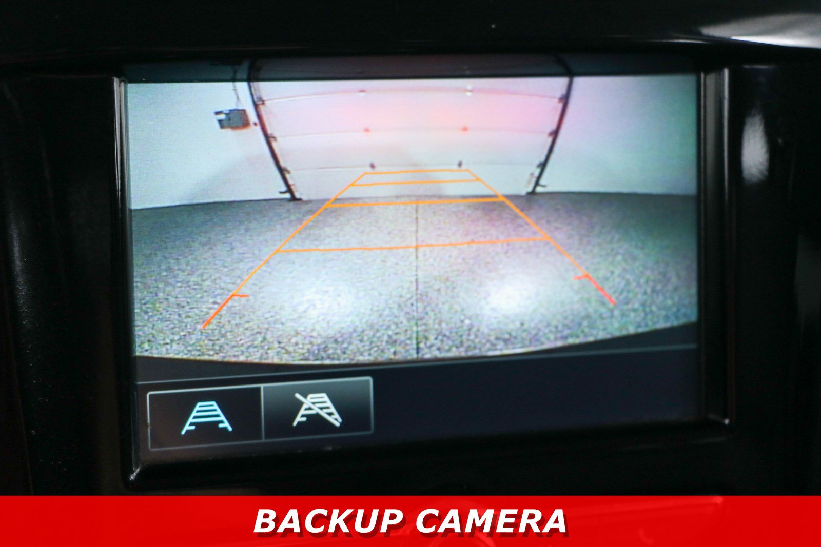 Used 2018 Chevrolet Traverse LS image 18