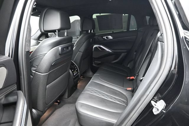 Used 2021 BMW X6 sDrive40i w/ Executive Package RWD image 11