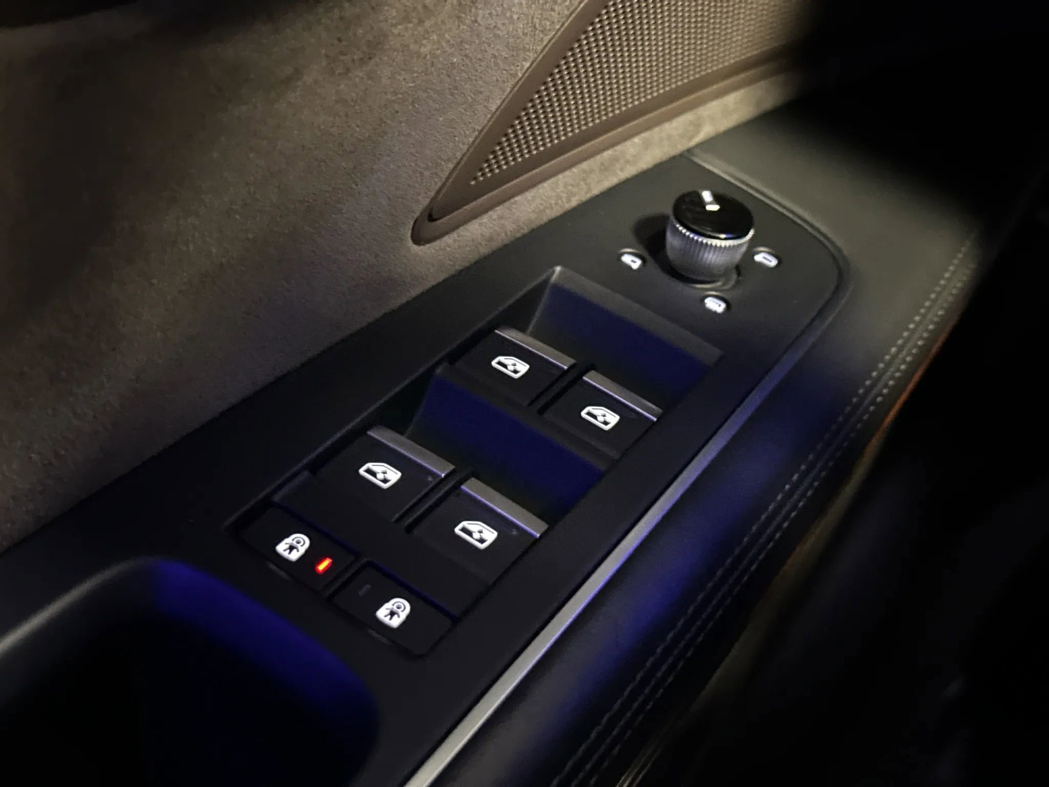 Used 2020 Audi A8 L 4.0T image 34