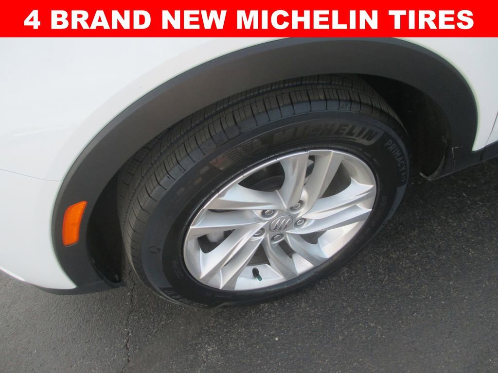 Used 2024 Buick Envista Preferred w/ Convenience II Package image 3