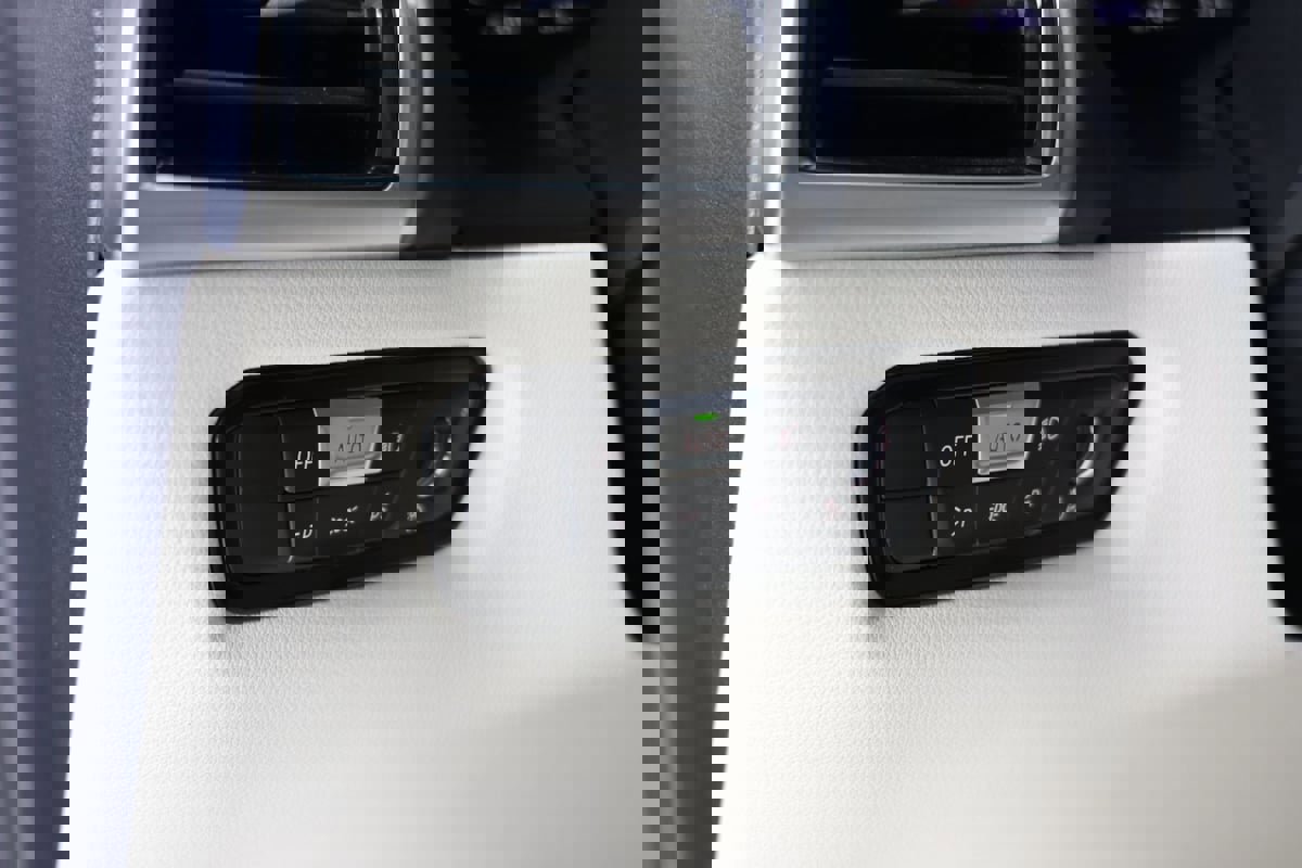 Used 2019 BMW M850i xDrive M850i xDrive w/ Comfort Seating Package image 23