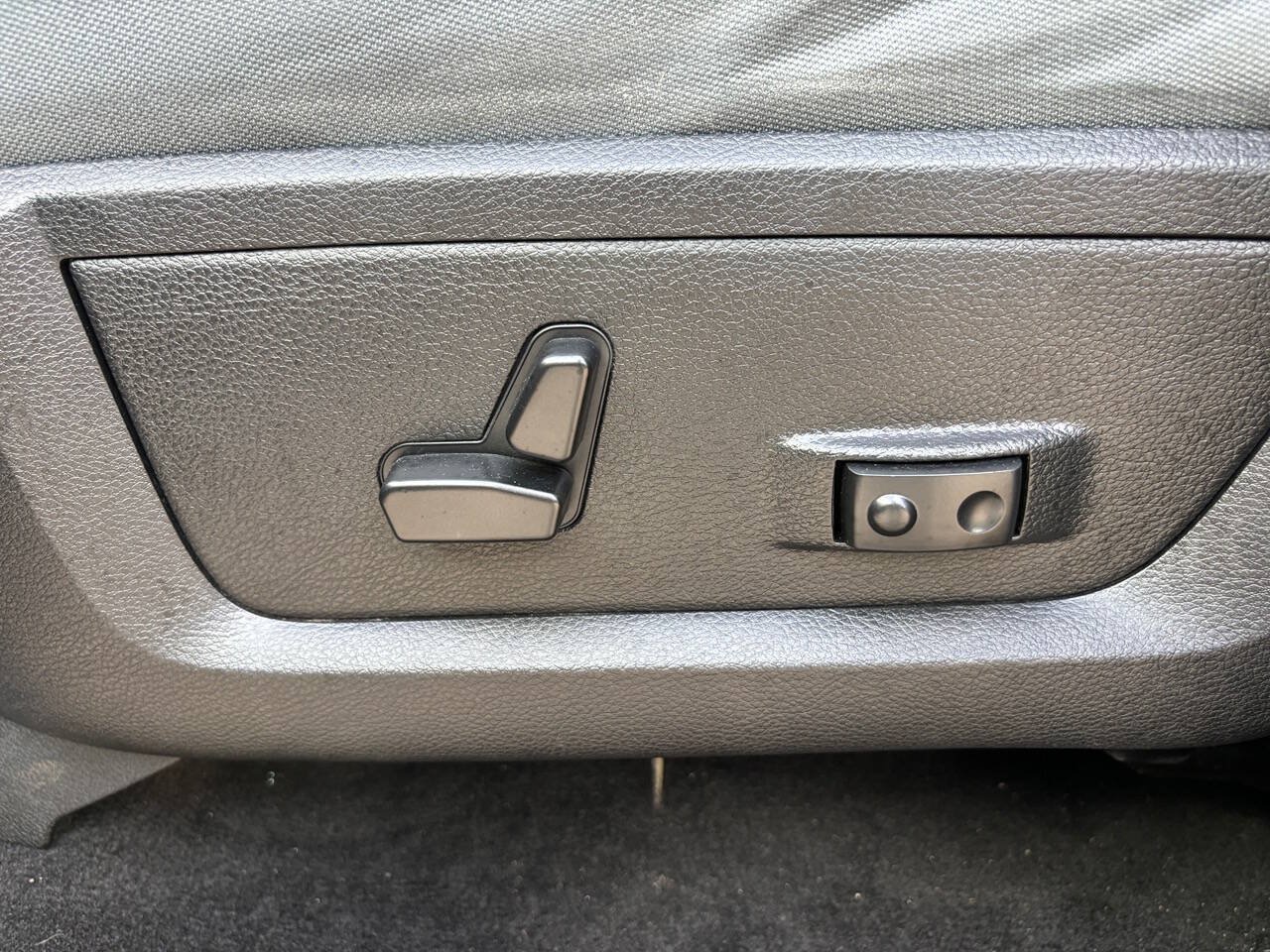 Used 2017 RAM 1500 Outdoorsman AWD/4WD image 35