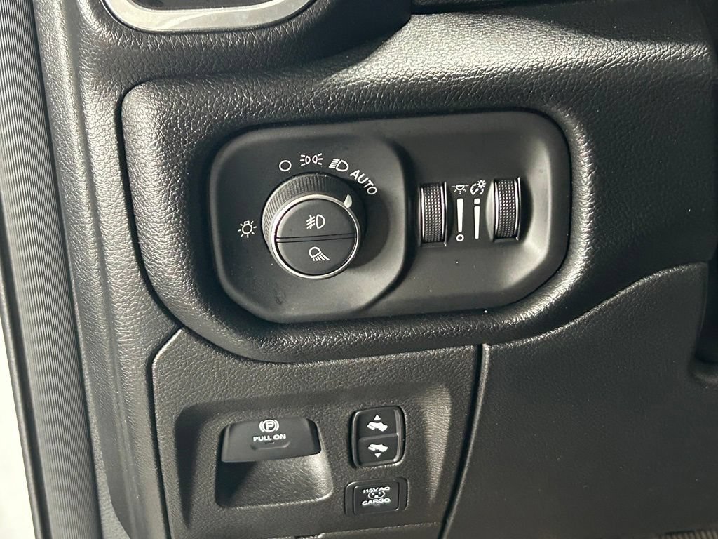 Used 2021 RAM 1500 Laramie AWD/4WD image 21