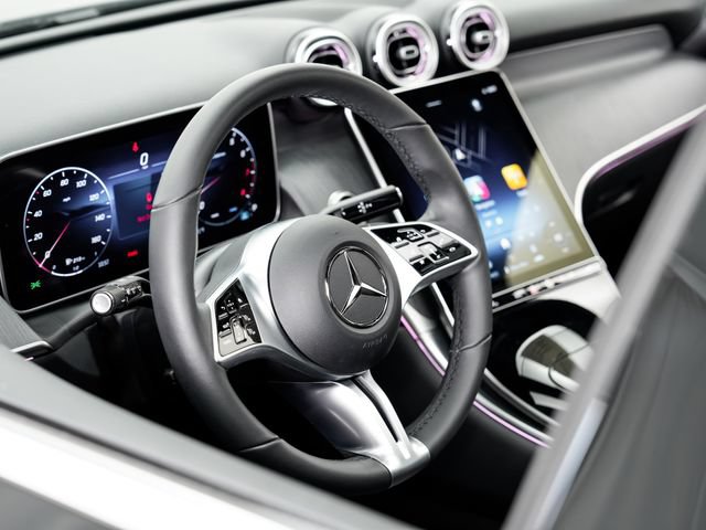 Used 2025 Mercedes-Benz GLC 300 4MATIC image 10